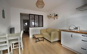 Appartement cosy à 50 m de la plage et du port